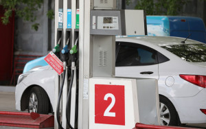 новак оценил риски повышения цен на бензин - фото - 1